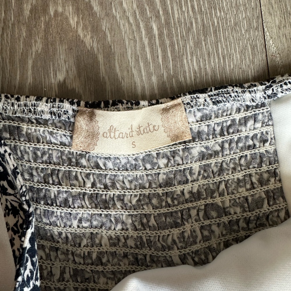 Altar’d State Patterned Romper Size Small - image 4